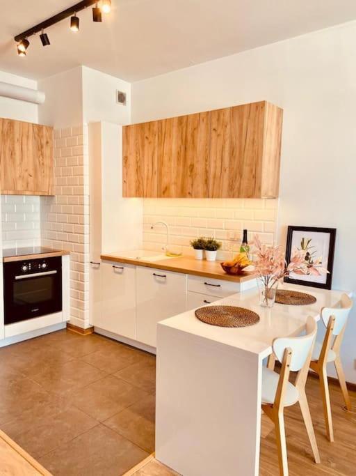 Spacious,Stylish And Comfortable 2 Room Apartment With Million Dollar View Warsawa Bagian luar foto