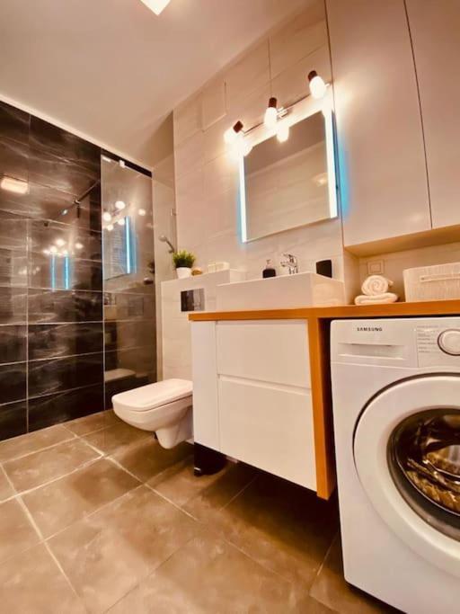 Spacious,Stylish And Comfortable 2 Room Apartment With Million Dollar View Warsawa Bagian luar foto